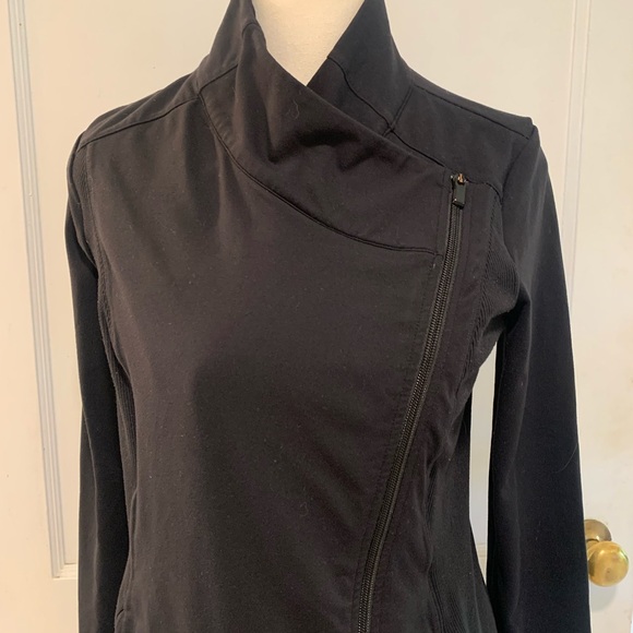 Athleta | Blissout asymmetrical zip jacket size small - Picture 7 of 7